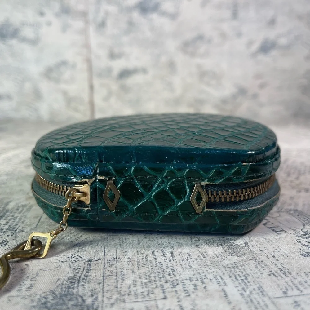 Vintage Wales Welsh Sweetheart Round Coin Purse Zipper Change Pouch Souvenir